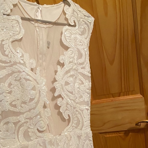 Custom made M/L/ White Sequence/ Sheer/ Condition: Worn Very Good - Picture 5 of 6